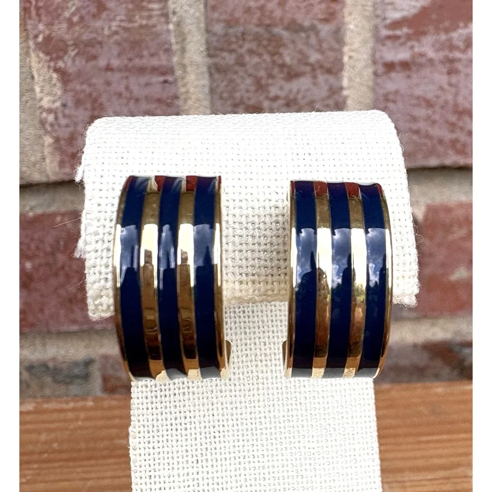 Vintage Trifari Navy‎ Blue & Gold Tone Stripes Hoop Clip on Earrings